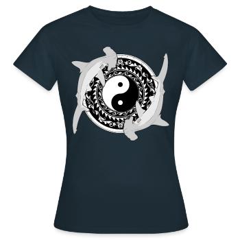 Yin Yang Hammerhaie - Frauen T-Shirt - Navy - Vorne - AI Model Female 172 dark (172cm)