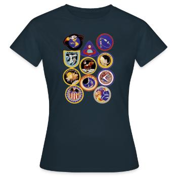 NASA Badges de la Mission Apollo - T-shirt Femme - marine - Devant - AI Model Female 172 dark (172cm)