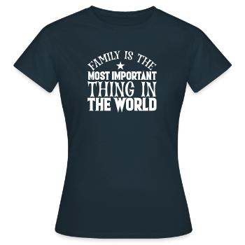 Famille Homme Grand-père Grand-mère Fête de famille Petits-enfants Enfants - T-shirt Femme - marine - Devant - AI Model Female 172 dark (172cm)