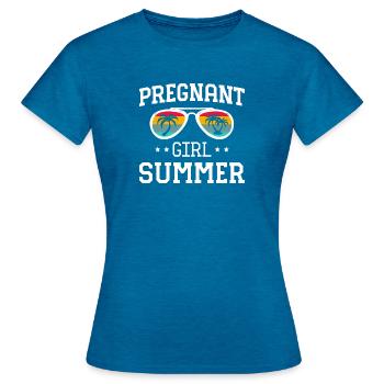 Annonce de grossesse à la plage d’été de fille enceinte - T-shirt Femme - bleu saphir antique chiné - Devant - AI Model Female 172 dark (172cm)