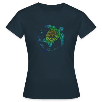 Art de point de tortue de mer - aller avec le courant - arc en ciel - T-shirt Femme - marine - Devant - AI Model Female 172 dark (172cm)