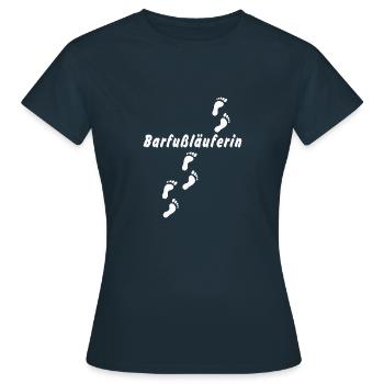 Barfußläuferin – Natürlich frei & unbeschwert - Frauen T-Shirt - Navy - Vorne - AI Model Female 172 dark (172cm)