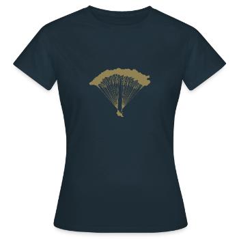 Parachutiste en silhouette nuageuse - T-shirt Femme - marine - Devant - AI Model Female 172 dark (172cm)