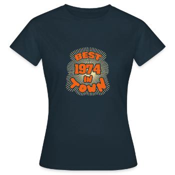 Town 1974 - Frauen T-Shirt - Navy - Vorne - AI Model Female 172 dark (172cm)