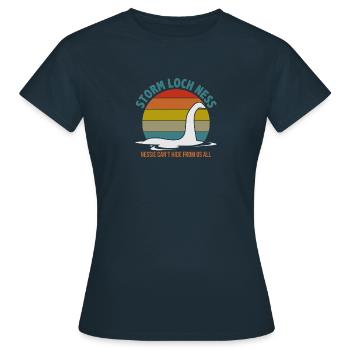 Trouver Nessie - T-shirt Femme - marine - Devant - AI Model Female 172 dark (172cm)