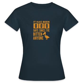 Vogel - Fliegen - Naturschutz Tierfreund - Zoo - Frauen T-Shirt - Navy - Vorne - AI Model Female 172 dark (172cm)