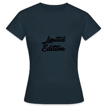 limited edition - T-shirt Femme - marine - Devant - AI Model Female 172 dark (172cm)