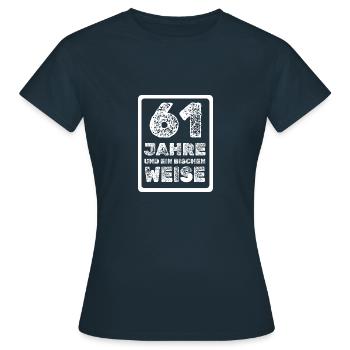 Weisheit 61 - Frauen T-Shirt - Navy - Vorne - AI Model Female 172 dark (172cm)
