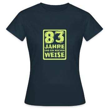 83 - Frauen T-Shirt - Navy - Vorne - AI Model Female 172 dark (172cm)