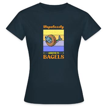 Delikatessen Israel Lachs Bagel Küche Spruch - Frauen T-Shirt - Navy - Vorne - AI Model Female 172 dark (172cm)