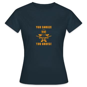 Paintball Paintballer Geschenk - Frauen T-Shirt - Navy - Vorne - AI Model Female 172 dark (172cm)