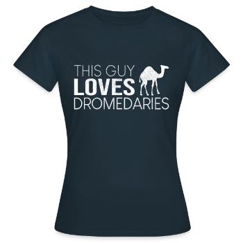Ce type aime les dromadaires - T-shirt Femme - marine - Devant - AI Model Female 172 dark (172cm)