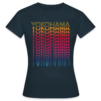Ville rétro nostalgique - Rainbow Yokohama - T-shirt Femme - marine - Devant - AI Model Female 172 dark (172cm)