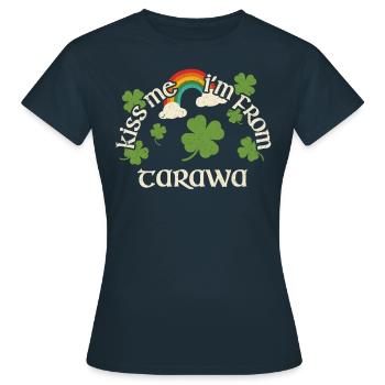 Küss mich - St. Patricks Day Tarawa - Frauen T-Shirt - Navy - Vorne - AI Model Female 172 dark (172cm)
