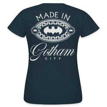 Batman Made In Gotham City Logo-Symbol - Frauen T-Shirt - Navy - Hinten - AI Model Female 172 dark (172cm)