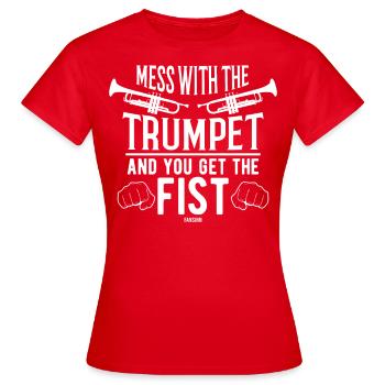 Orchestre de l’école de musique du trompettiste - T-shirt Femme - rouge - Devant - AI Model Female 172 dark (172cm)