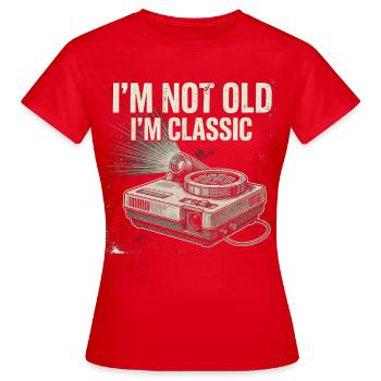 Ich bin nicht alt, ich bin klassisch - Frauen T-Shirt - Rot - Vorne - AI Model Female 172 dark (172cm)