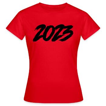 2023 - Frauen T-Shirt - Rot - Vorne - AI Model Female 172 dark (172cm)