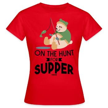 Eisbär Angel Ausflug Fischen jagen - Frauen T-Shirt - Rot - Vorne - AI Model Female 172 dark (172cm)