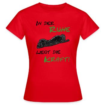 In der Ruhe liegt Kraft schwarzer Pudel - Frauen T-Shirt - Rot - Vorne - AI Model Female 172 dark (172cm)