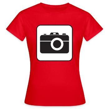 Foto - Frauen T-Shirt - Rot - Vorne - AI Model Female 172 dark (172cm)