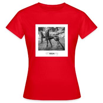 Wölfe Wolfsburg - Frauen T-Shirt - Rot - Vorne - AI Model Female 172 dark (172cm)
