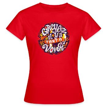 Bewegen Sie sich, es gibt so viel zu sehen! - Frauen T-Shirt - Rot - Vorne - AI Model Female 172 dark (172cm)