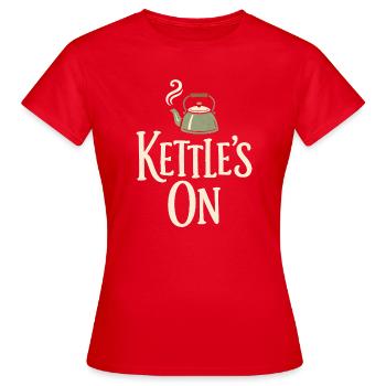 Bouilloire en marche | Heure du thé, hygge, pause - T-shirt Femme - rouge - Devant - AI Model Female 172 dark (172cm)