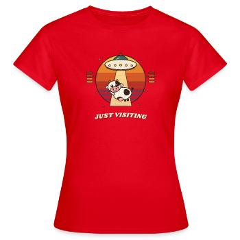 UFO Besuch Kuh im Retro Sonnenuntergang - Frauen T-Shirt - Rot - Vorne - AI Model Female 172 dark (172cm)