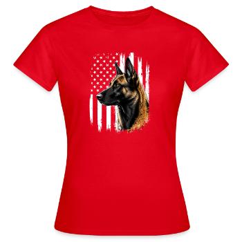 Chien malinois belge au drapeau patriotique américain - T-shirt Femme - rouge - Devant - AI Model Female 172 dark (172cm)