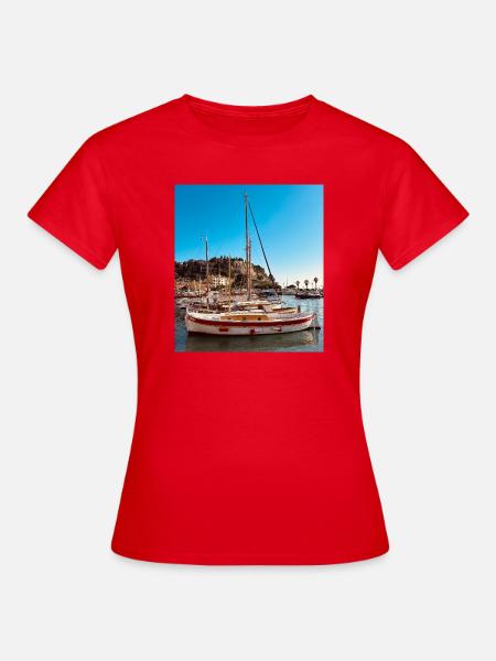 Segelboote im blauen Hafen - Frauen T-Shirt - Rot