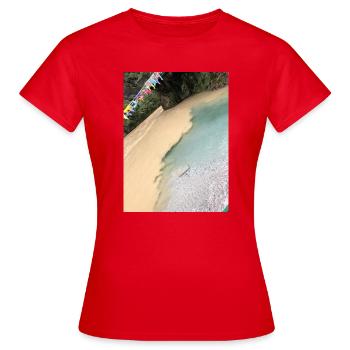 Tropical beach with colorful flags - Women's T-Shirt - red - Front - AI Model Female 172 dark (172cm)