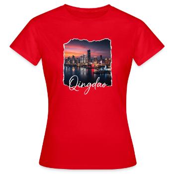 Qingdao Abend Skyline - Frauen T-Shirt - Rot - Vorne - AI Model Female 172 dark (172cm)