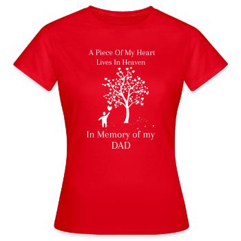 Herzbaum-Denkmal für Papa im Himmel - Frauen T-Shirt - Rot - Vorne - AI Model Female 172 dark (172cm)