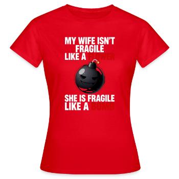 Female Strength Bomb Grafiken - Frauen T-Shirt - Rot - Vorne - AI Model Female 172 dark (172cm)