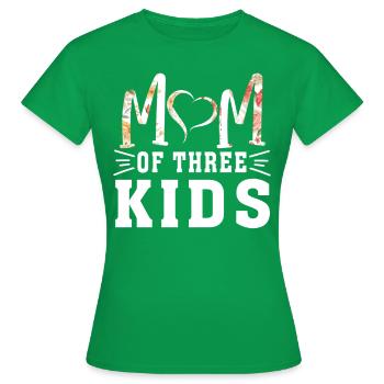 Mom Of 3 Boys Mother's Day Women Mom Of Three Boys - Frauen T-Shirt - Kelly Green - Vorne - AI Model Female 172 dark (172cm)