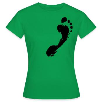 Fußabdruck - Frauen T-Shirt - Kelly Green - Vorne - AI Model Female 172 dark (172cm)