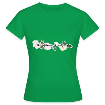 The confidence of a wildflower - Women's T-Shirt - kelly green - Front - AI Model Female 172 dark (172cm)
