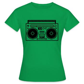8bit Pixel Boombox - Frauen T-Shirt - Kelly Green - Vorne - AI Model Female 172 dark (172cm)