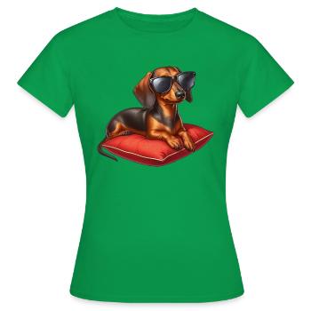 Dackelwelpe mit Sonnenbrille - Frauen T-Shirt - Kelly Green - Vorne - AI Model Female 172 dark (172cm)