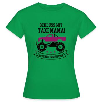 Autobesitzerin neues Auto Führerschein 2022 - Frauen T-Shirt - Kelly Green - Vorne - AI Model Female 172 dark (172cm)
