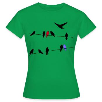 Bird black migratory birds on a power line - Women's T-Shirt - kelly green - Front - AI Model Female 172 dark (172cm)