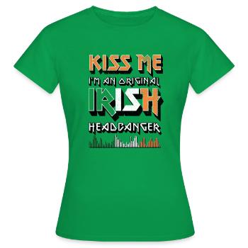 Kiss me I'm Irish - original headbanger, st paddy - Frauen T-Shirt - Kelly Green - Vorne - AI Model Female 172 dark (172cm)