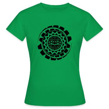 Maya - Frauen T-Shirt - Kelly Green - Vorne - AI Model Female 172 dark (172cm)
