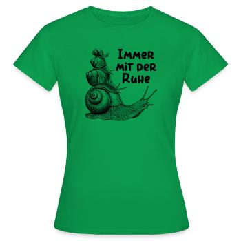 Weinbergschnecken - immer mit der Ruhe - Frauen T-Shirt - Kelly Green - Vorne - AI Model Female 172 dark (172cm)