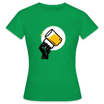 Verre de puissance à bière - T-shirt Femme - vert - Devant - AI Model Female 172 dark (172cm)