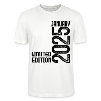 Geburtstagsgeschenk Januar 2025. Januar 2025. - Stanley/Stella Unisex Bio-T-Shirt CRAFTER - Weiß - Vorne - Alina (178cm) & Michal (187cm)