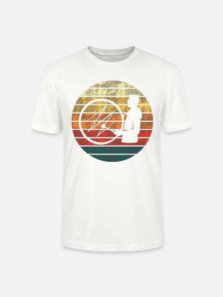 Trommler im Sonnenuntergang – Rhythmusseele - Stanley/Stella Unisex Bio-T-Shirt CRAFTER - Weiß