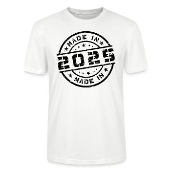 Geburtsjahr Geburtstag Born In - Made in 2025 - Stanley/Stella Unisex Bio-T-Shirt CRAFTER - Weiß - Vorne - Alina (178cm) & Michal (187cm)
