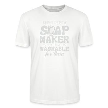 Traue Niemals Einem Seifenmacher, Der - Stanley/Stella Unisex Bio-T-Shirt CRAFTER - Weiß - Vorne - Alina (178cm) & Michal (187cm)